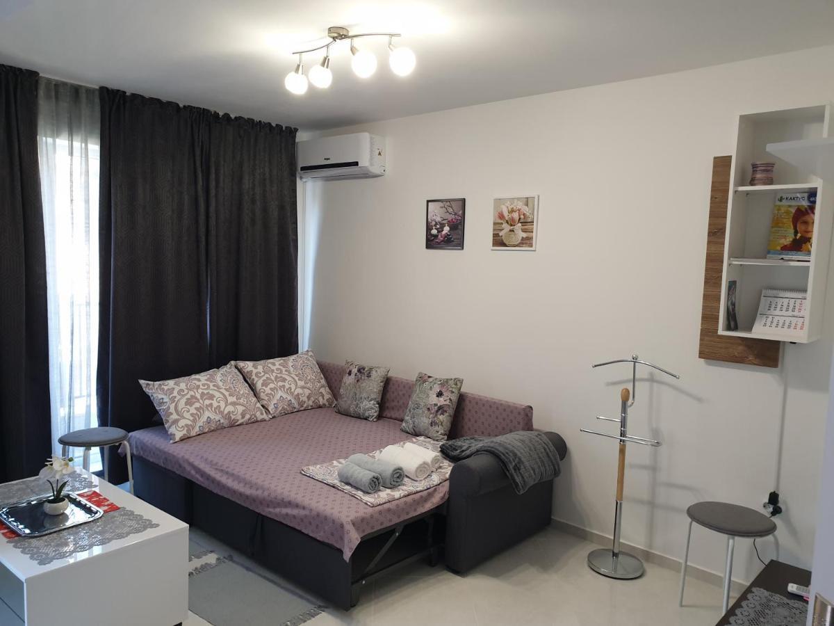 New The Twins Varna Two-Bedroom, Apt 5 At 15 Tsani Ginchev Street, Floor 3 Exterior foto